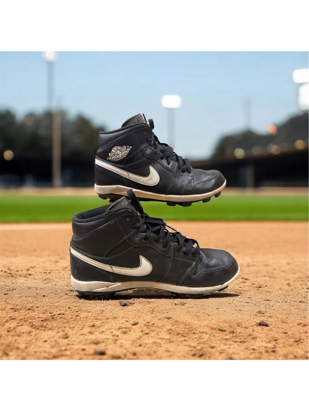 Nike Men's Jordan 1 Retro MCS High Baseball Cleats Size 9.5 AV5354-001 BLK & Wht
